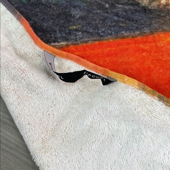 ☀️RIP CURL☀️ BEACH BOAT POOL TOWEL BLANKET TRESTLES CALIFORNIA WSL FINALS - Picture 8 of 9